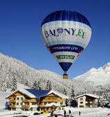 Vyhlídkový let balonem v Alpách - let v údolí